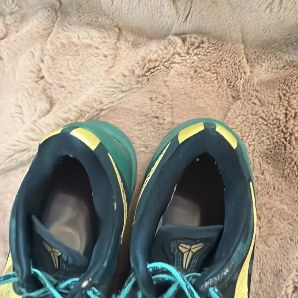 Size 9 - Nike Kobe 8+ Supernatural